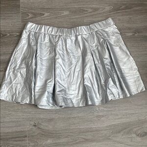 ❤️SHEIN Silver Pleated Metallic Plus Size Women's Skirt